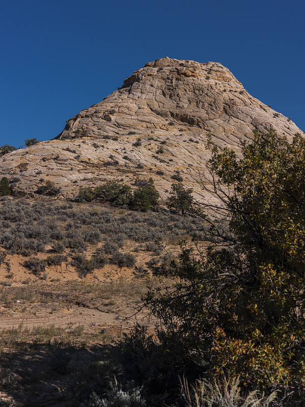 博尔德(美国犹他州)附近的Burr Trail Road