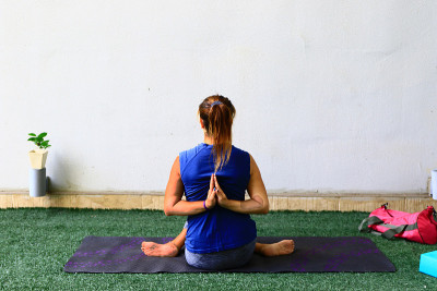 牛脸姿势，Gomukhasana