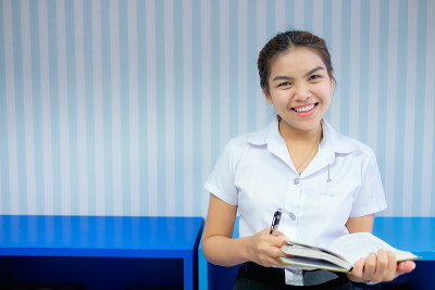 年轻女学生的肖像