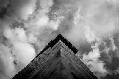 黑暗和黑暗的天空