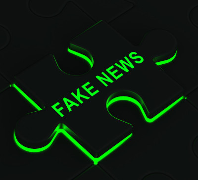 假新闻图标拼图意味着虚假信息或虚假信息- 3d插图