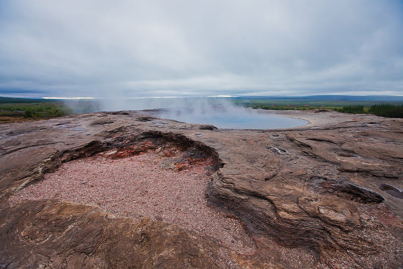 冰岛著名的间歇泉Geysir Strokkur喷发