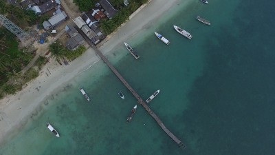 印度尼西亚城市海滩