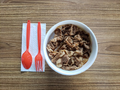 关门牛肉饭碗非常美味可口的日本料理