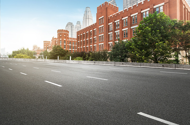 天津高速公路与现代城市建筑