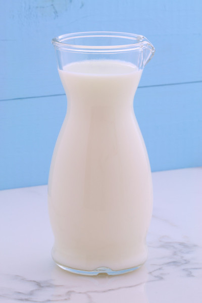 新鲜复古造型乳