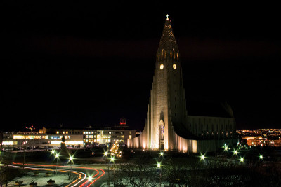 Hallgrimskirkja晚上