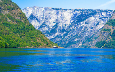 旅游和旅行。挪威的山脉和峡湾。