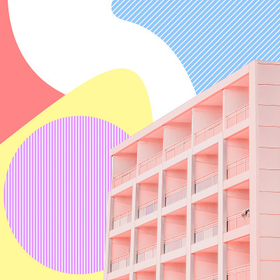 部分软粉色的夏日海滩酒店在迷幻的天空背景在彩色几何风格。旅行的概念。超现实主义艺术拼贴