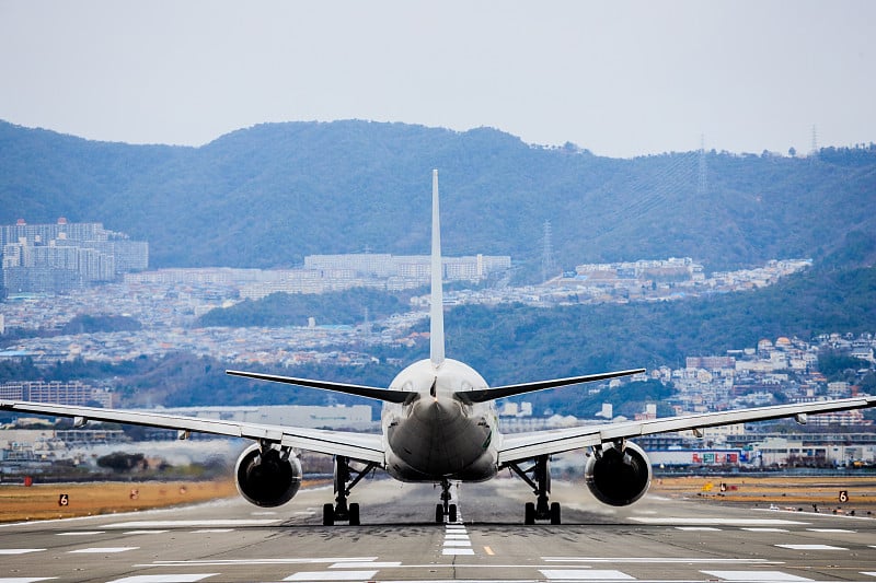 飞机和天空