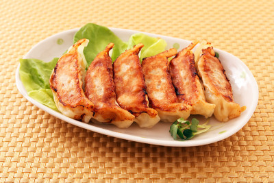 平底锅煎饺子