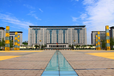 中国北方图腾柱建筑景观