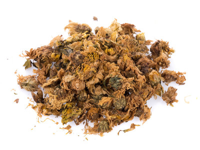 孤立在白色背景上的干菊花