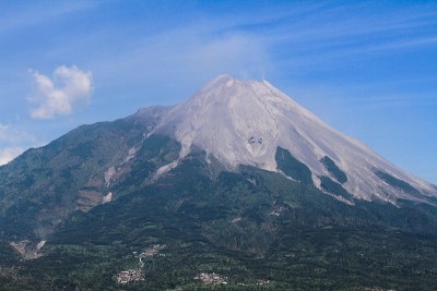 梅拉皮山