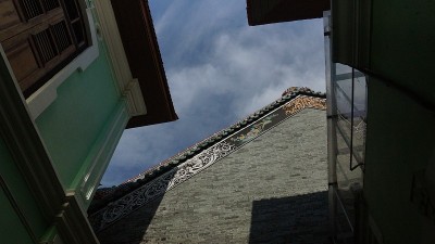 宏伟的绿色大厦外观在槟城