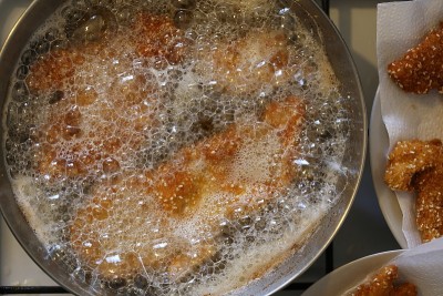 煎自制炸肉排。
