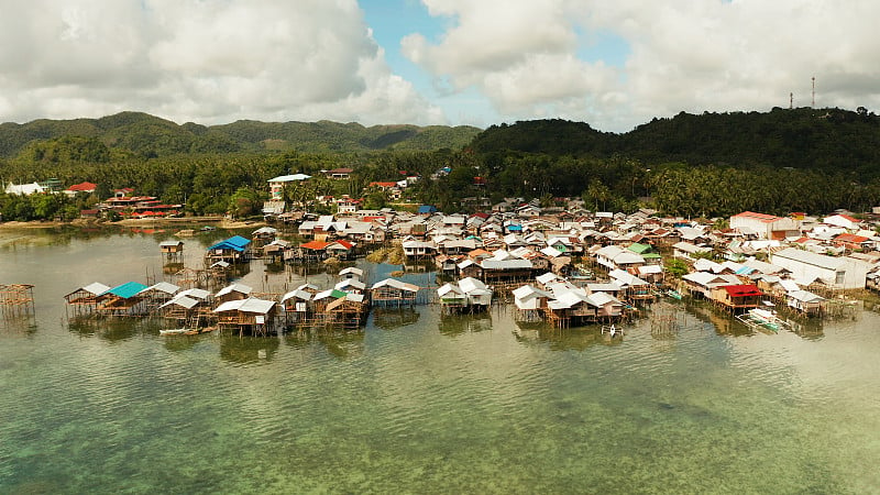 渔村和棚屋。达帕市，Siargao，菲律宾