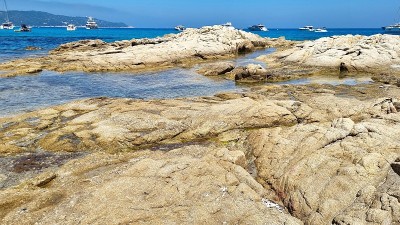 法国南部圣特罗佩附近的塔伊拉特角海滩