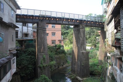 台湾平西平西线上的铁路桥