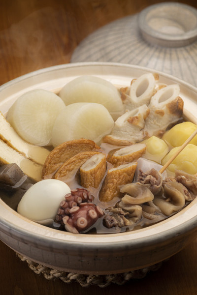 奥登。日本冬天的经典火锅。