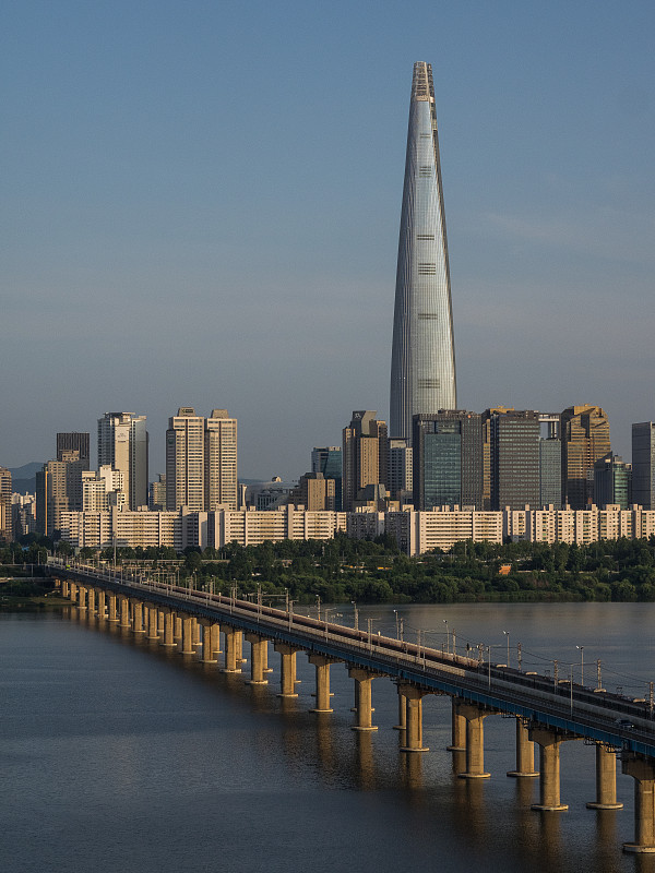 首尔天空公园的河畔景色