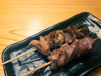 日本传统有趣酒吧的烤肉