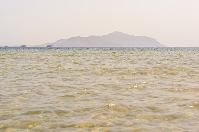 泰坦岛