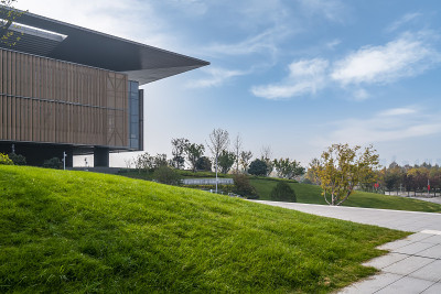 金融区现代建筑外观街景