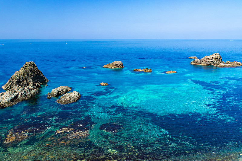 北海道夏日美丽的海岸风光。