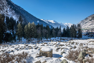 美丽的sonmarg在冬天，sonmarg，克什米尔