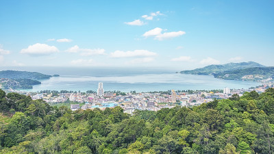 白天普吉岛的风景
