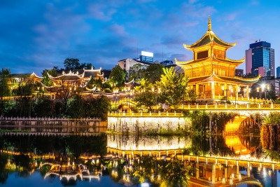 古建筑桥夜景