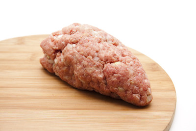 在边缘板上形成的碎肉