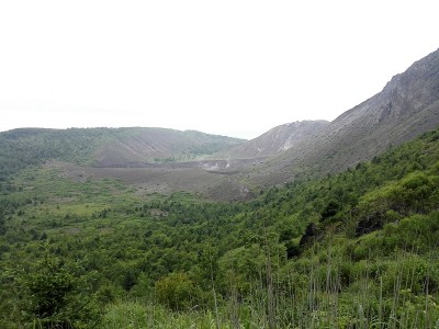 日本北海道shikotsutoya国家公园的乌苏火山火山口