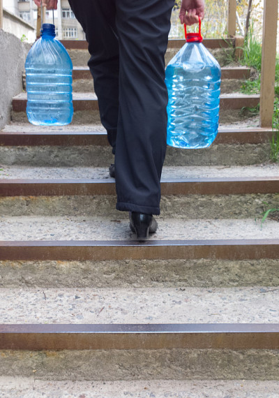 水瓶。