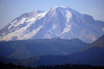 雷尼尔山