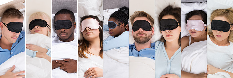 戴着睡眠面具拼贴