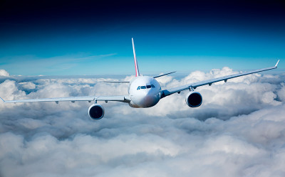 客机在空中