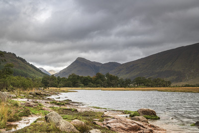 洞Etive