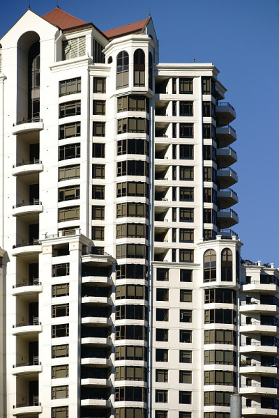 带有阳台的住宅建筑