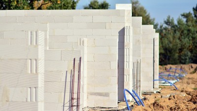 建筑工地单户连栋房屋。