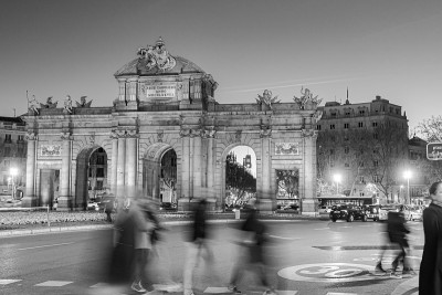 Alcala Gate (Alcala Gate)