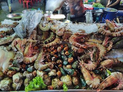 曼谷海鲜市场的新鲜海鲜