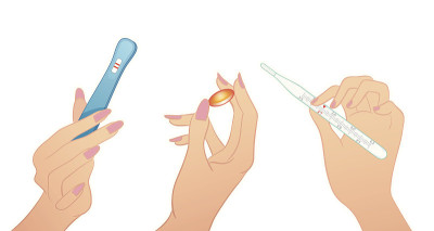 女性手中拿着医用物品