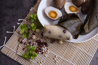 中国端午节的食物是粽子