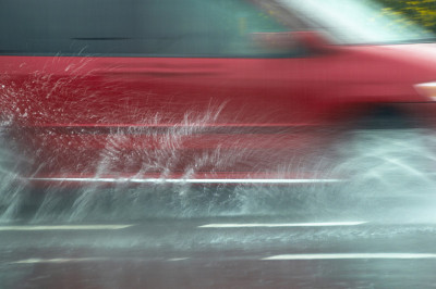 雨天的汽车