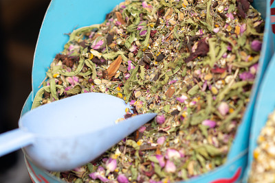马拉喀什露天市场上的香料