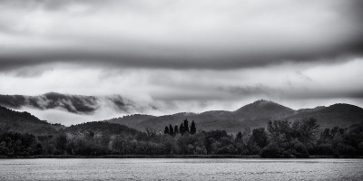 湖全景