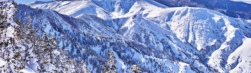 雪山