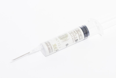 注射器与美元，金融投资